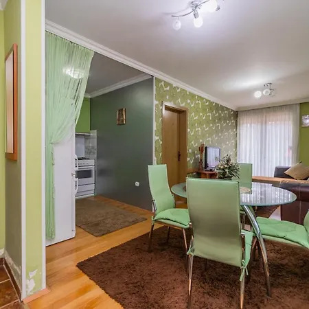 Apartman Helena Lux *